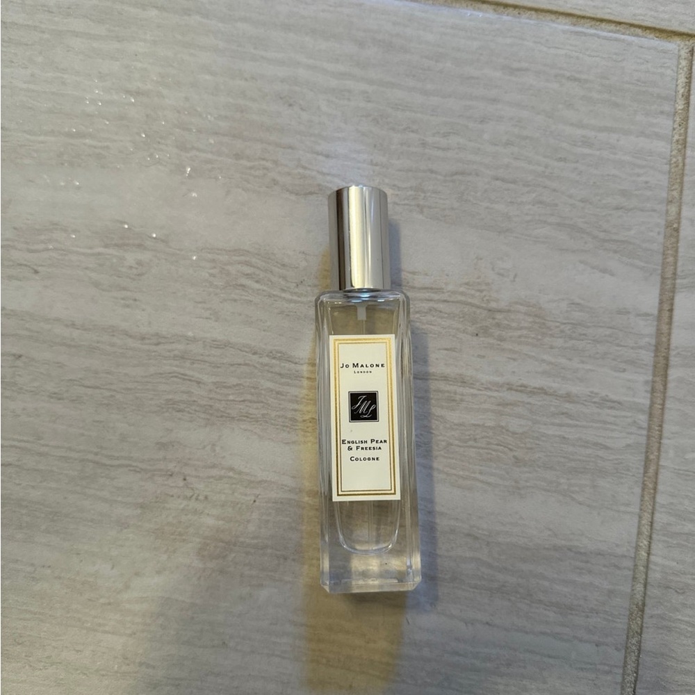 Jo Malone English Pear and Freesia fragrance